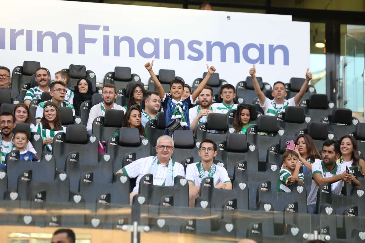 (FOTO GALERİ) Bursaspor-Eskişehirspor Dostluk Maçı Taraftar Fotoğrafları