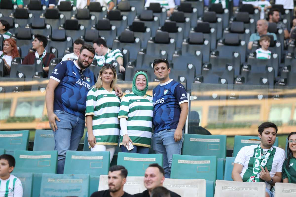 (FOTO GALERİ) Bursaspor-Eskişehirspor Dostluk Maçı Taraftar Fotoğrafları