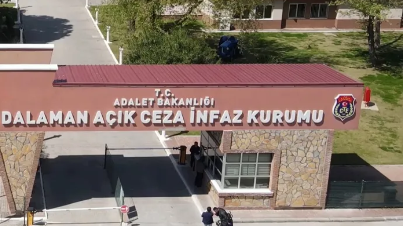 Bakan Tunç: Cezaevleri cezalandırmıyor, topluma kazandırıyor