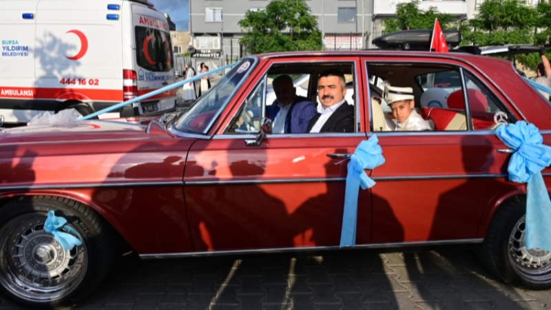 Yıldırım'da 'klasik' sünnet şöleni