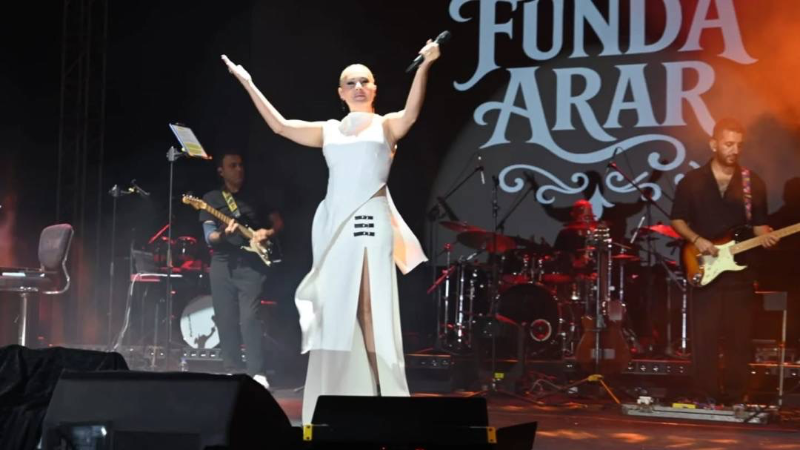 LongozFest'te Funda Arar rüzgarı esti