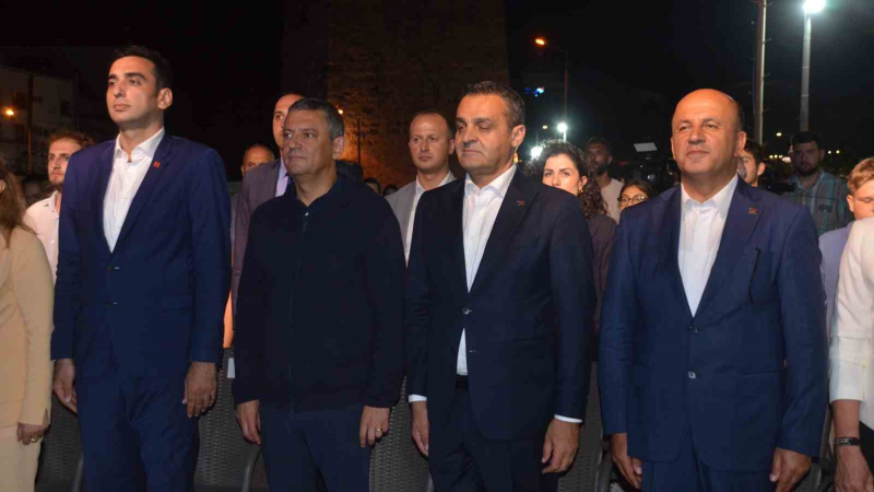 CHP Genel Başkanı Özel, balık av sezonu açılışına katıldı