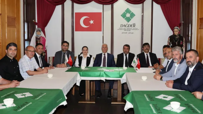 Başkan Bozbey'den gençlere güvence