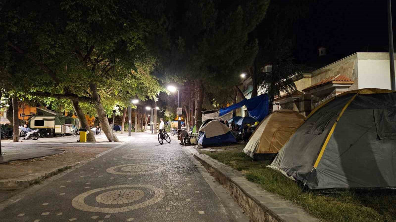 Sındırgı'da artçı deprem sayısı 8 bini geçti