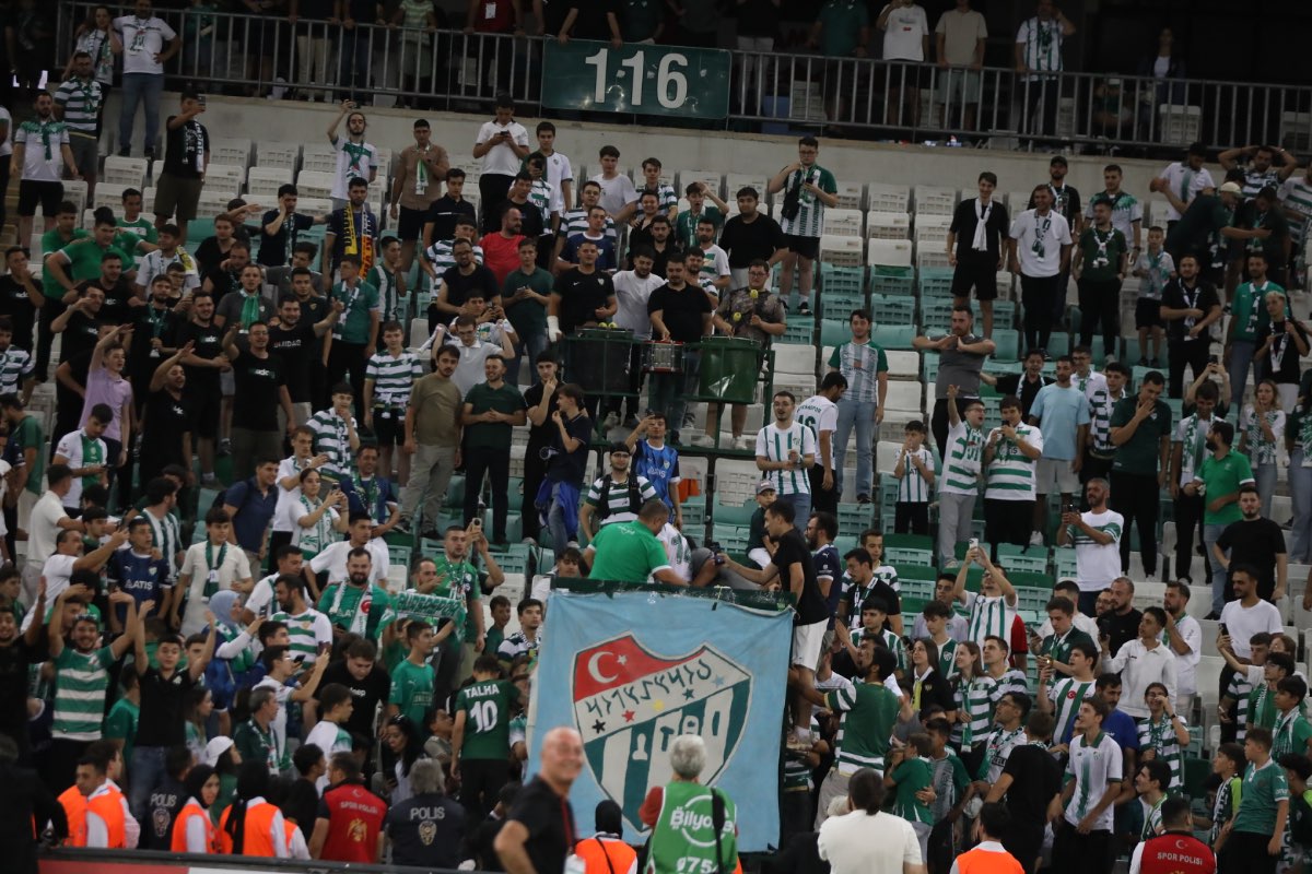 (FOTO GALERİ) Bursaspor- Söğütspor taraftar fotoğrafları -1