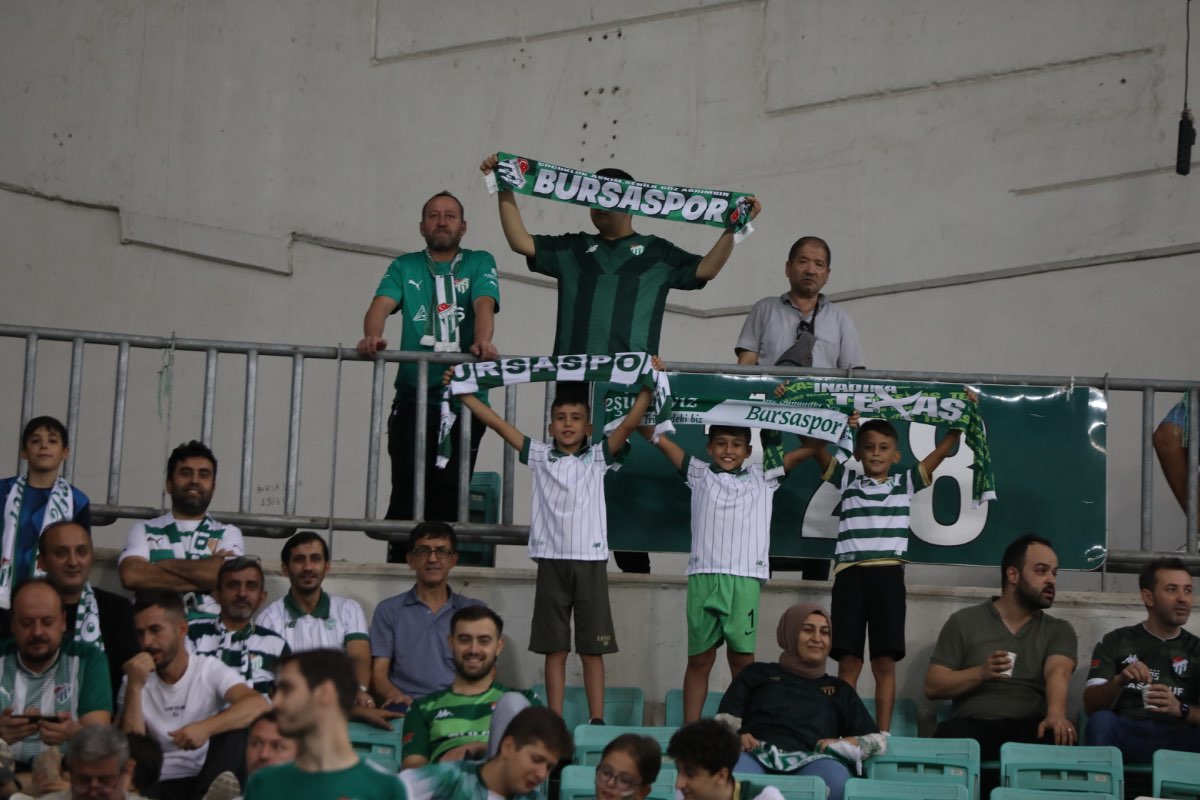 (FOTO GALERİ) Bursaspor- Söğütspor taraftar fotoğrafları -1