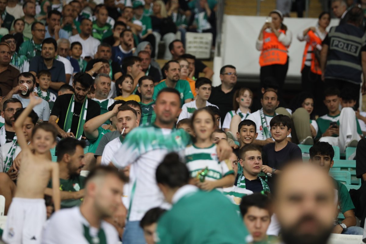 (FOTO GALERİ) Bursaspor- Söğütspor taraftar fotoğrafları -1