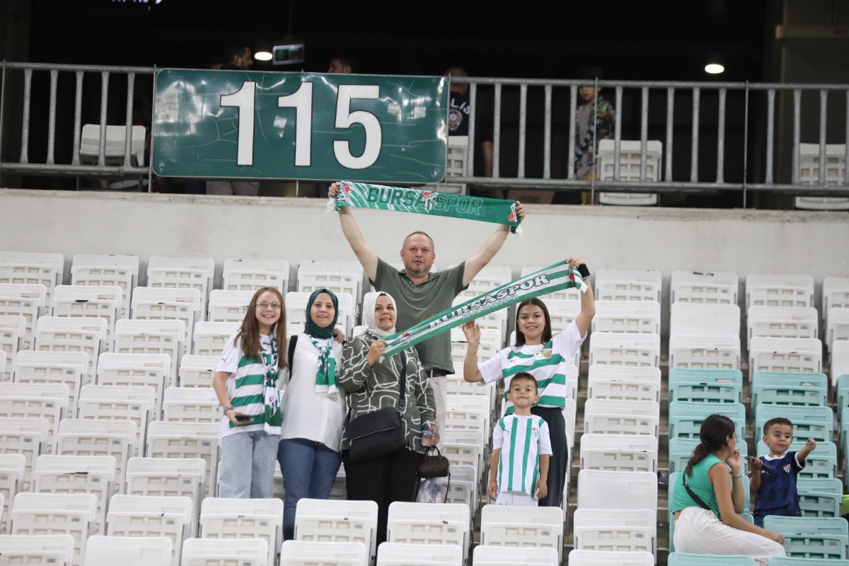 (FOTO GALERİ) Bursaspor- Söğütspor taraftar fotoğrafları -1