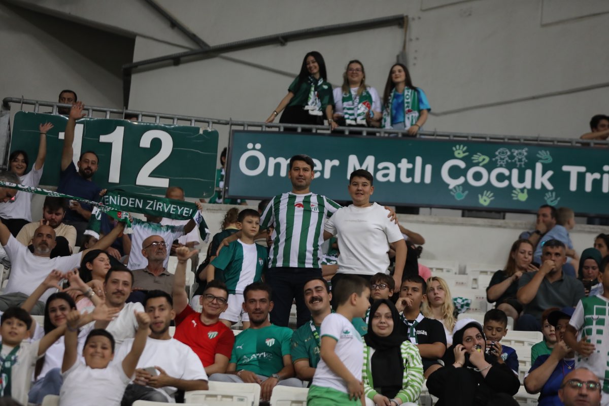 (FOTO GALERİ) Bursaspor- Söğütspor taraftar fotoğrafları -1