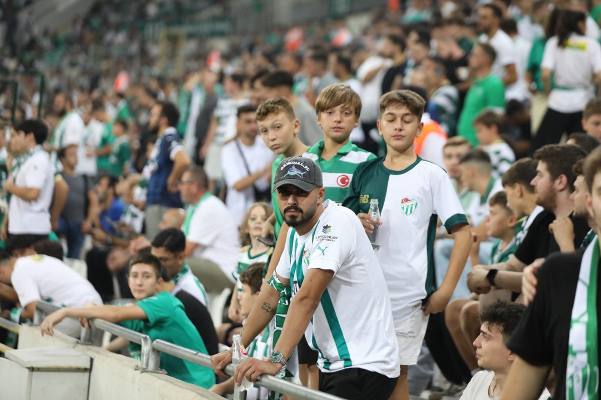 (FOTO GALERİ) Bursaspor- Söğütspor taraftar fotoğrafları -1