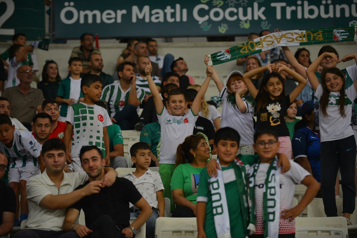 (FOTO GALERİ) Bursaspor- Söğütspor taraftar fotoğrafları -2
