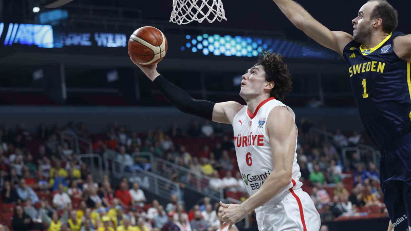 Milliler, Avrupa Basketbol Şampiyonası’nda çeyrek finale yükseldi