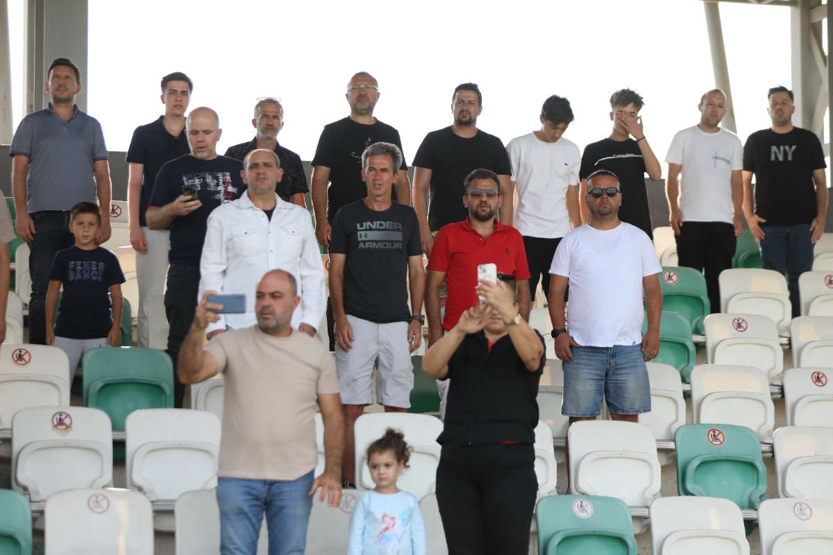(FOTO GALERİ) Yıldırımspor-Kestel Çilekspor Taraftar Fotoğrafları