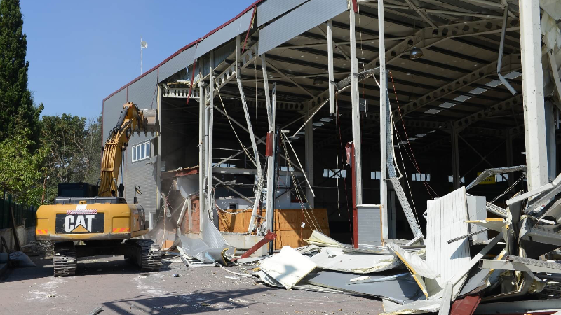 Tahtalı Mahallesi’nde 3 kaçak yapı yıkıldı