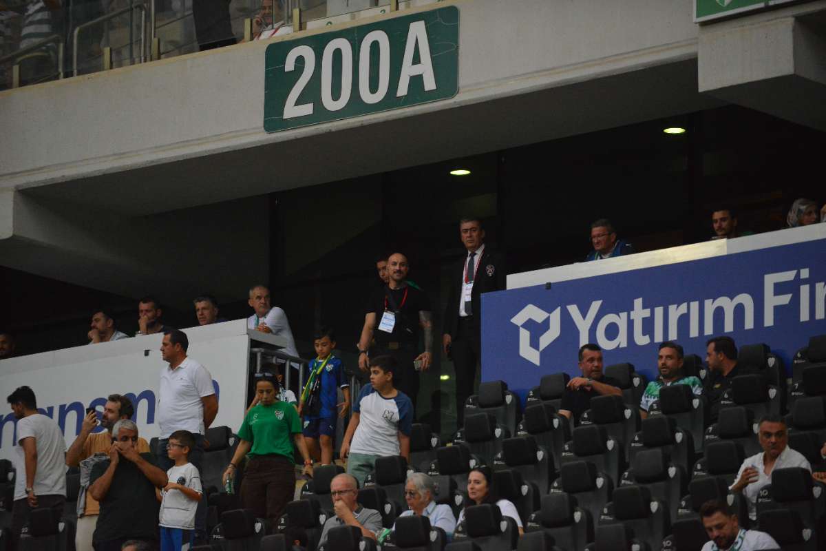 (FOTO GALERİ) Bursaspor-Arnavutköy Belediyespor Maçı Taraftar Fotoğrafları
