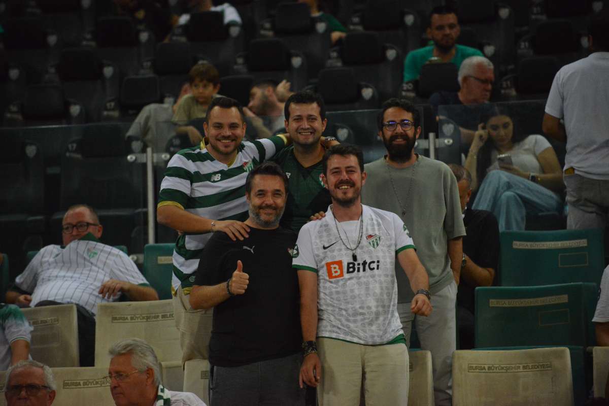 (FOTO GALERİ) Bursaspor-Arnavutköy Belediyespor Maçı Taraftar Fotoğrafları