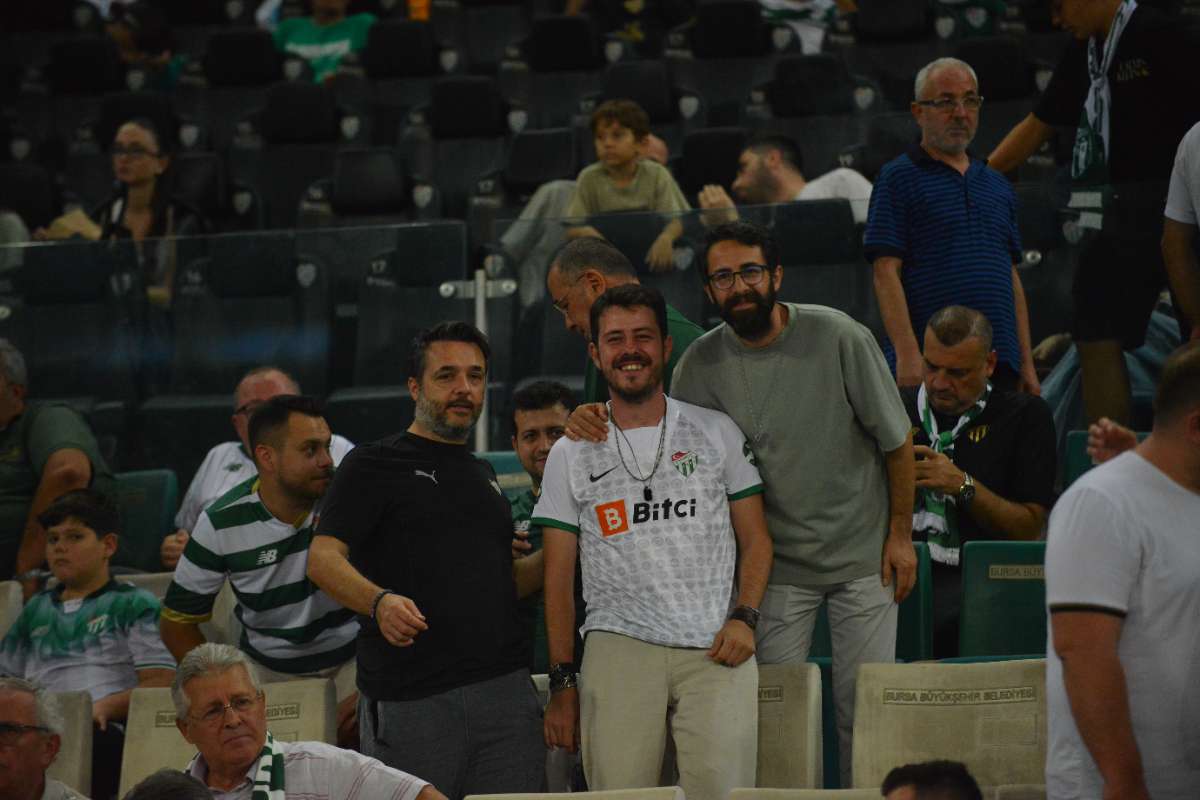 (FOTO GALERİ) Bursaspor-Arnavutköy Belediyespor Maçı Taraftar Fotoğrafları