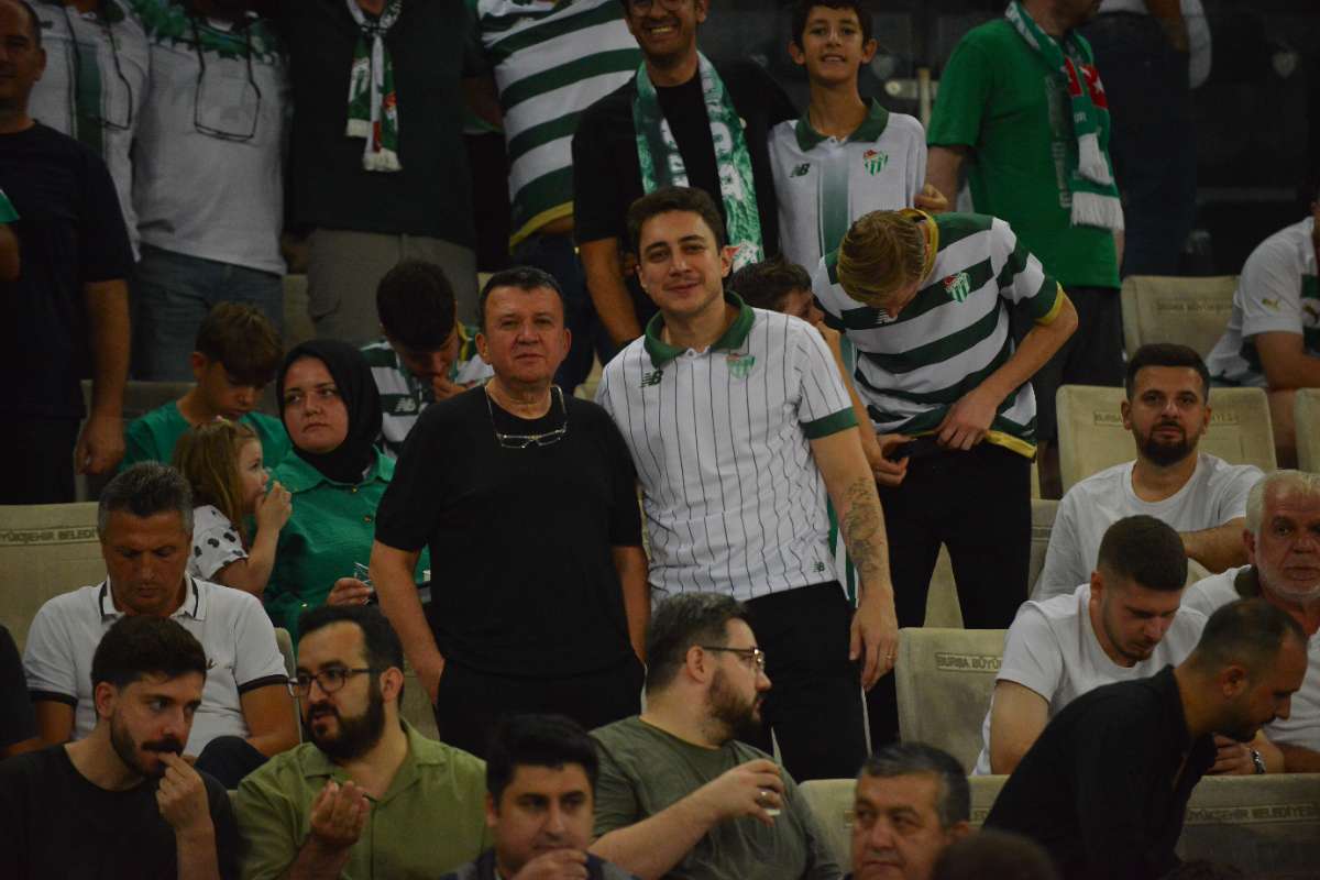 (FOTO GALERİ) Bursaspor-Arnavutköy Belediyespor Maçı Taraftar Fotoğrafları