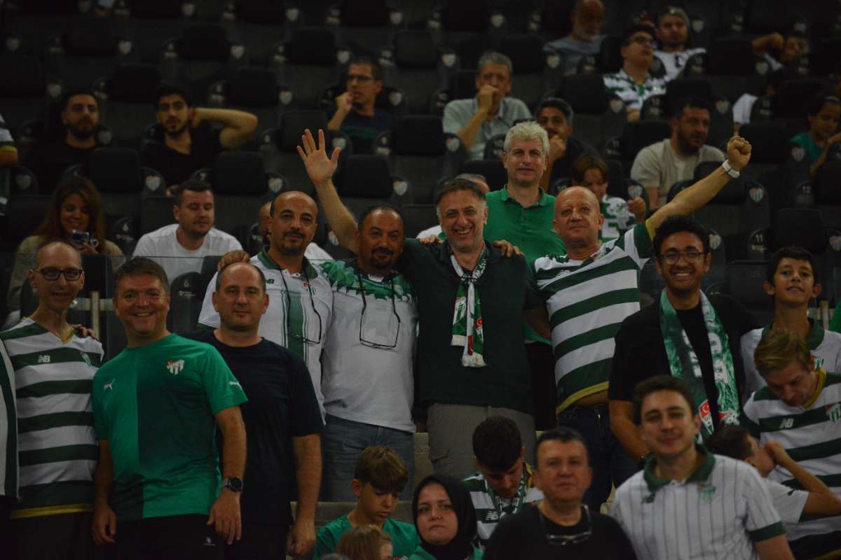 (FOTO GALERİ) Bursaspor-Arnavutköy Belediyespor Maçı Taraftar Fotoğrafları