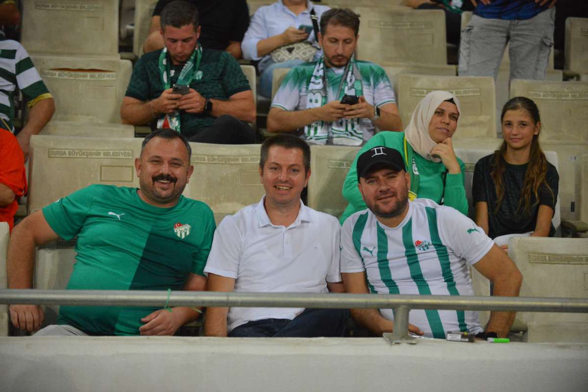 (FOTO GALERİ) Bursaspor-Arnavutköy Belediyespor Maçı Taraftar Fotoğrafları