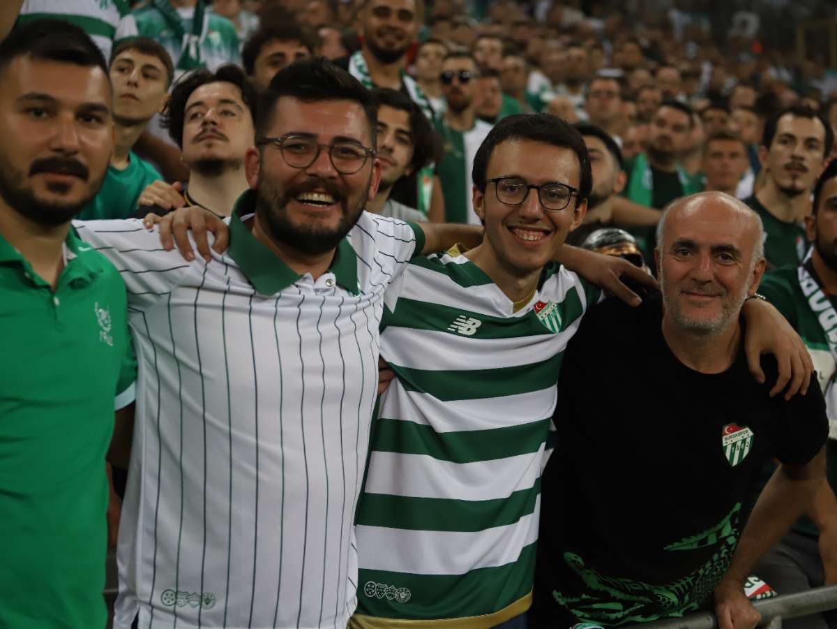 (FOTO GALERİ) Bursaspor-Arnavutköy Belediyespor Maçı Taraftar Fotoğrafları