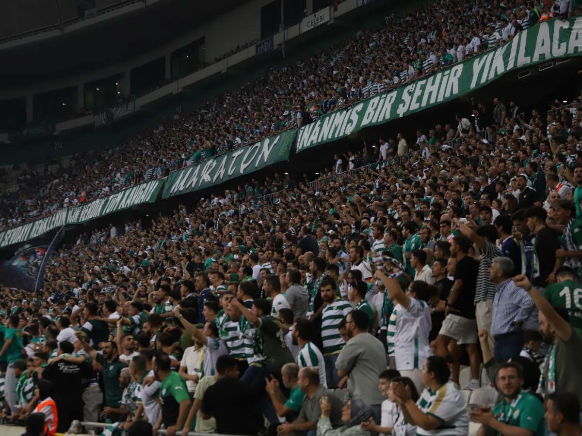 (FOTO GALERİ) Bursaspor-Arnavutköy Belediyespor Maçı Taraftar Fotoğrafları