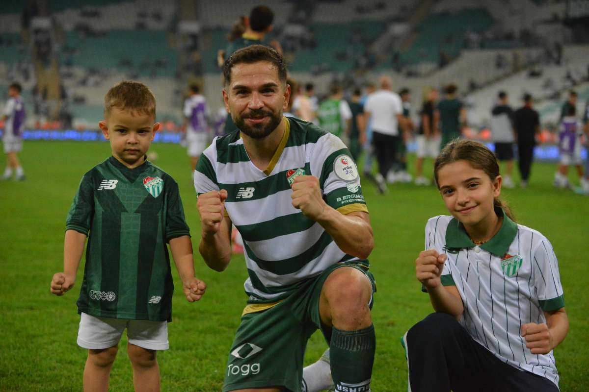 (FOTO GALERİ) Bursaspor-Arnavutköy Belediyespor Maçı Taraftar Fotoğrafları