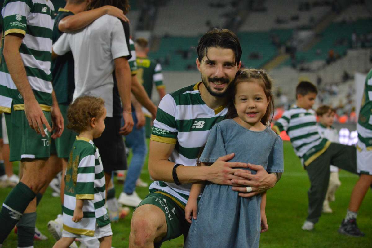 (FOTO GALERİ) Bursaspor-Arnavutköy Belediyespor Maçı Taraftar Fotoğrafları