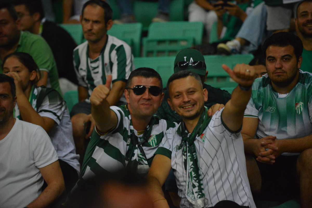 (FOTO GALERİ) Bursaspor-Arnavutköy Belediyespor Maçı Taraftar Fotoğrafları
