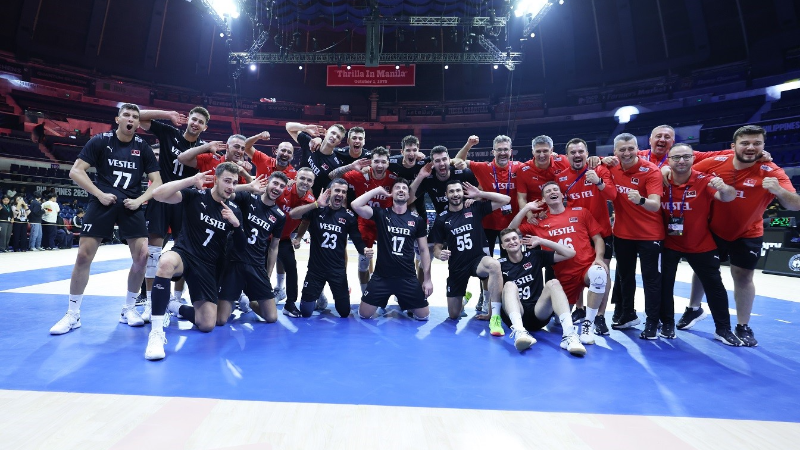 Voleybol takımı, namağlup son 16 turuna yükseldi