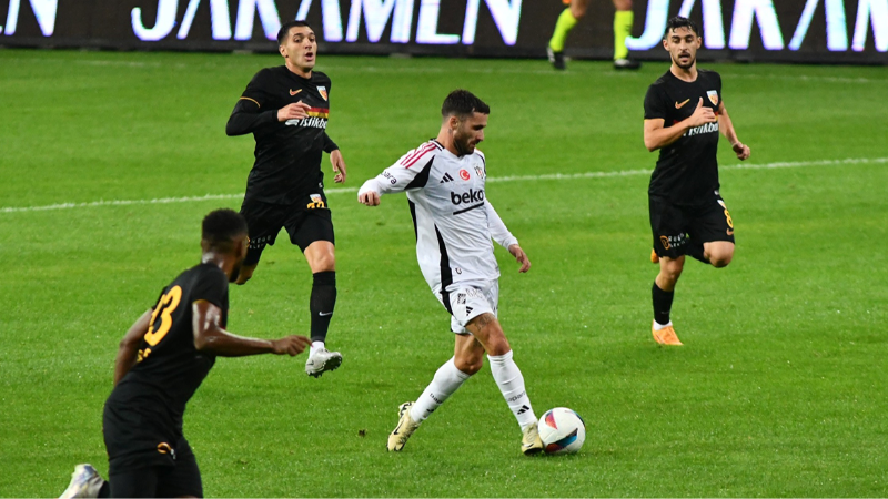 Beşiktaş, erteleme maçında Kayserispor’a konuk oluyor