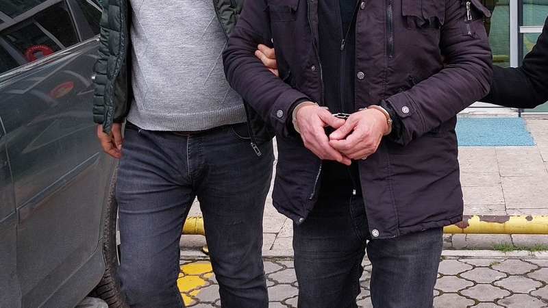 Bursa merkezli FETÖ operasyonunda 5 gözaltı