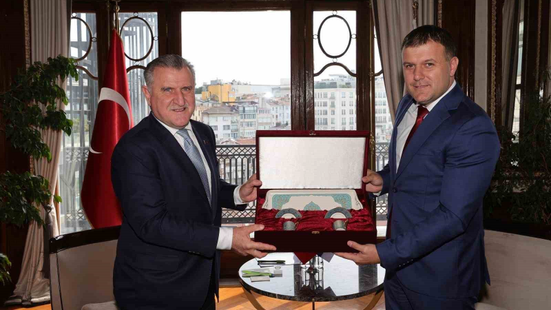 Bakan Bak Sırbistanlı mevkidaşı Memic’i İstanbul’da ağırladı