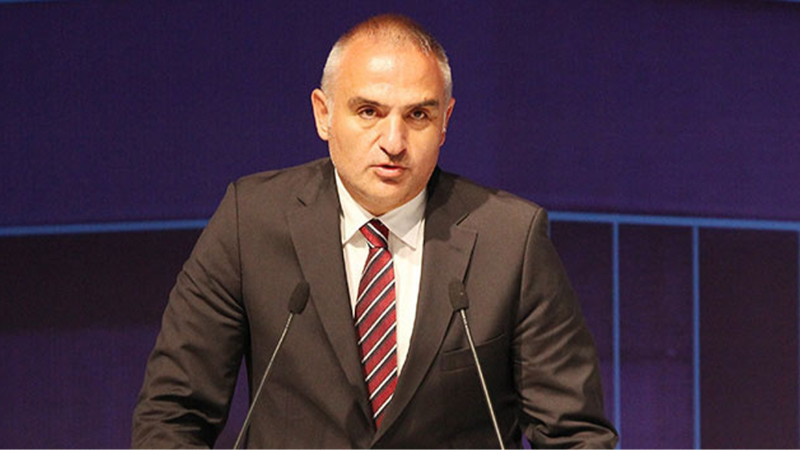 Bakan Ersoy: "Türkiye Yüzyılı, bilgiyle, kültürle ve gençliğin enerjisiyle yükselecek"