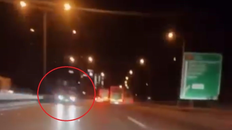 Ters yola giren sürücü son hızla tıra çarptı