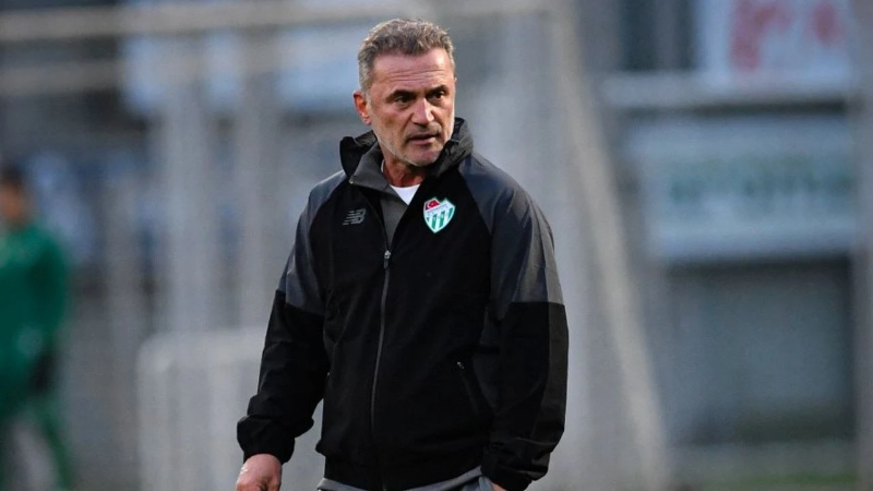 Bursaspor Tahsin Tam yönetiminde ilk antrenmanını yaptı