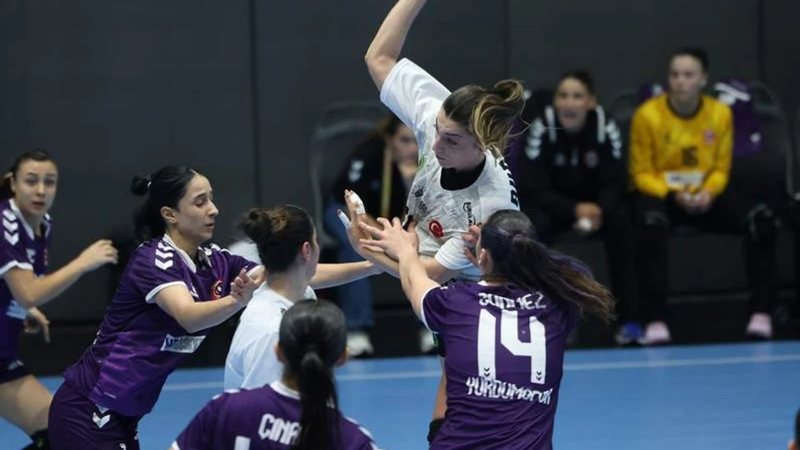 Bursa Büyükşehir Belediyespor farkını ortaya koydu