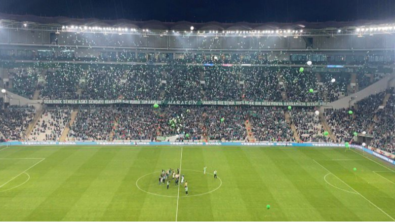 Balonlar Çağan Ata için uçtu