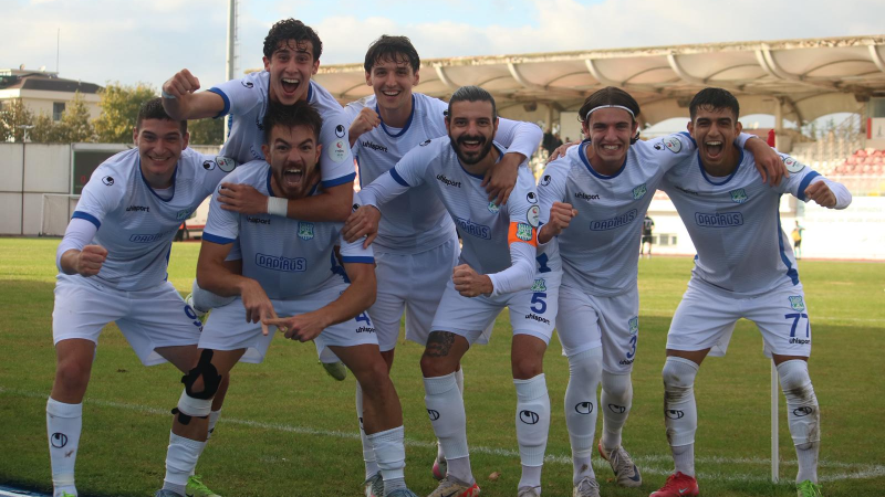 Yıldırım dolu dizgin devam ediyor! 0-1