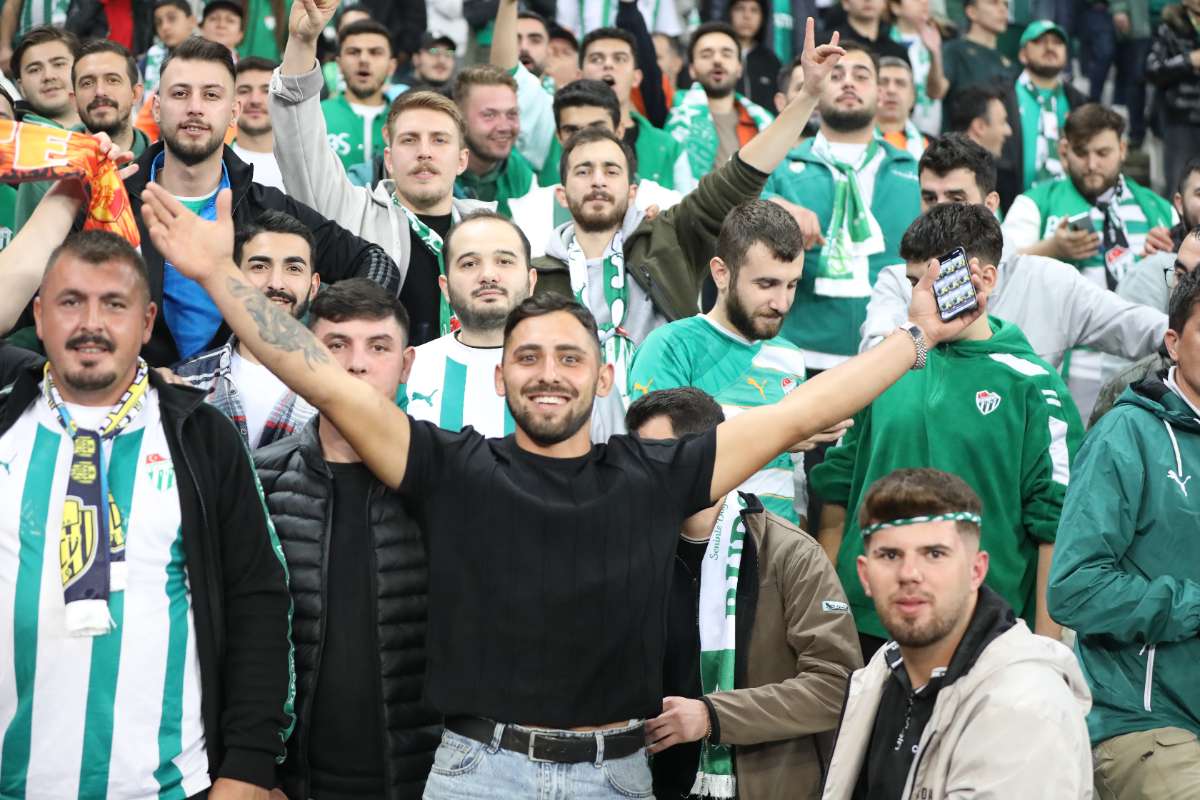 (FOTO GALERİ) Bursaspor-Menemen FK Taraftar Fotoğrafları-2