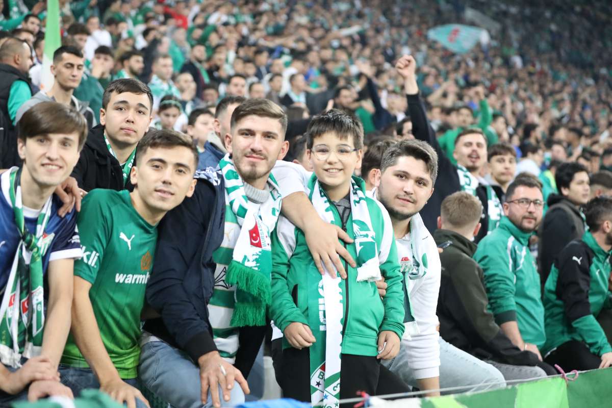 (FOTO GALERİ) Bursaspor-Menemen FK Taraftar Fotoğrafları-2