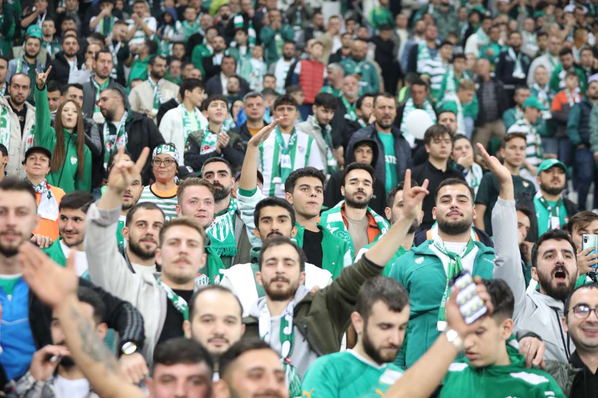 (FOTO GALERİ) Bursaspor-Menemen FK Taraftar Fotoğrafları-2