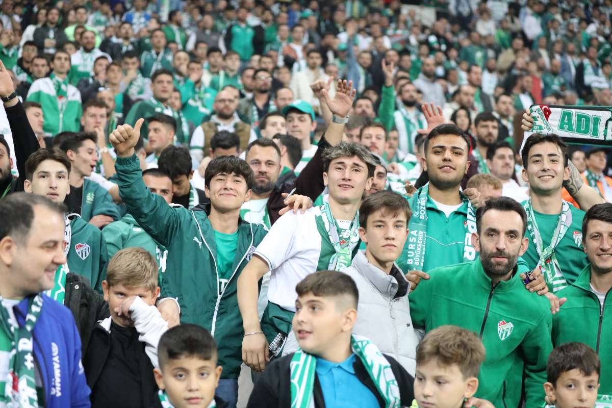 (FOTO GALERİ) Bursaspor-Menemen FK Taraftar Fotoğrafları-2