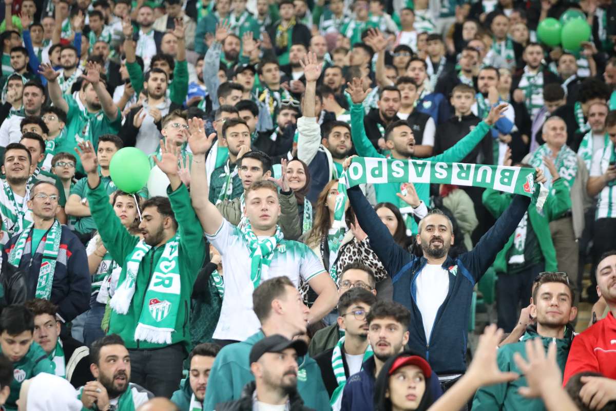 (FOTO GALERİ) Bursaspor-Menemen FK Taraftar Fotoğrafları-2