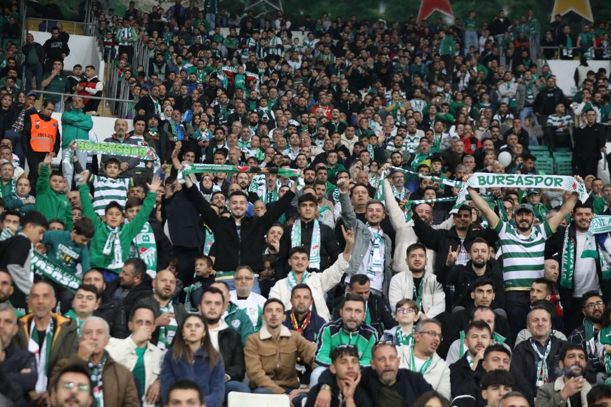 (FOTO GALERİ) Bursaspor-Menemen FK Taraftar Fotoğrafları-2