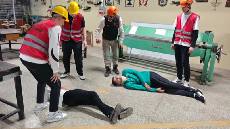 Afet farkındalığında Bursa'dan gerçeği aratmayan tatbikat