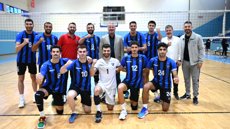 Karacabey Belediyespor voleybol takımından önemli galibiyet: 3-1