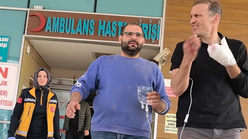 Elini freze makinesine kaptıran marangozun parmakları koptu