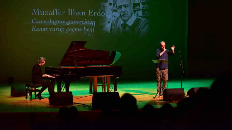 Bursa festivali, edebiyat ve müziği aynı sahnede buluşturdu