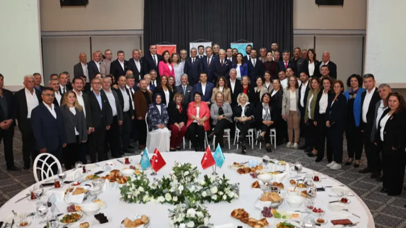 Bursa'da yerel demokrasinin kalbi muhtarlar Nilüfer’de buluştu